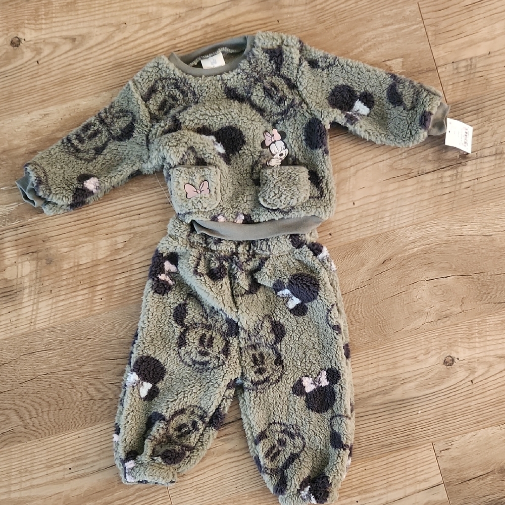 Cozy Green and Gray Fleece Baby Outfit